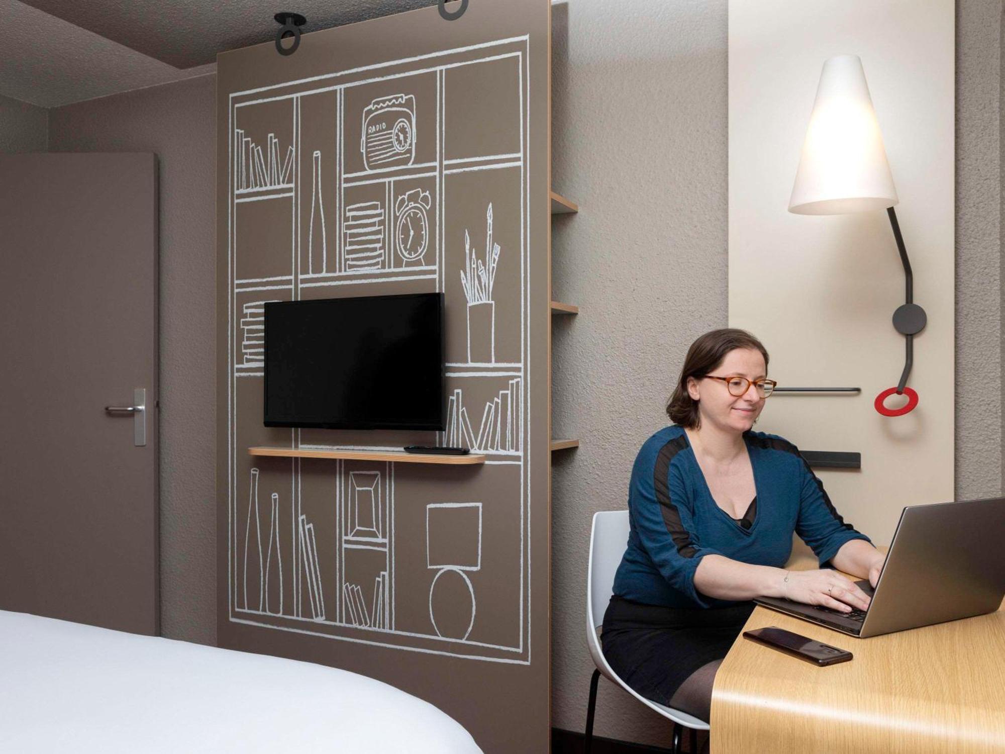 Ibis Paris Porte De Bercy Шарантон-ле-Пон Екстер'єр фото